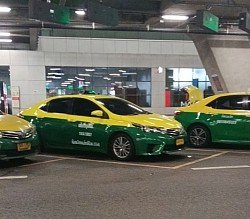 เรามีทั้งรถเล็กรถใหญ่ค่อยให้บริการ